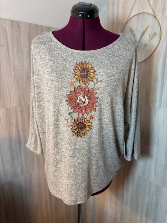 Tops - Gray Women's Pullover Top with Sunflower Embroidery